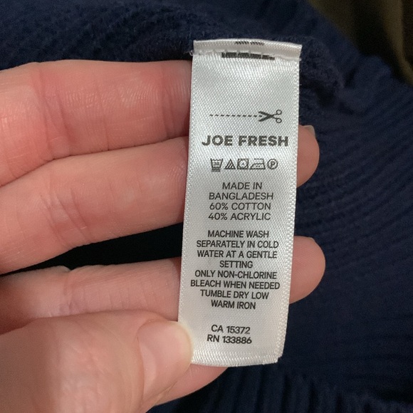 🧡 Collegiate theme v-neck sweater - Picture 5 of 5